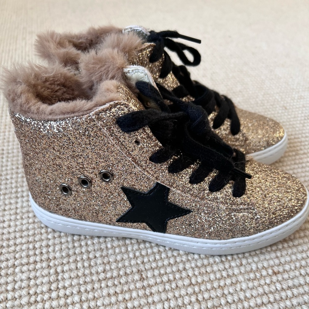 Hoo high top sneakers